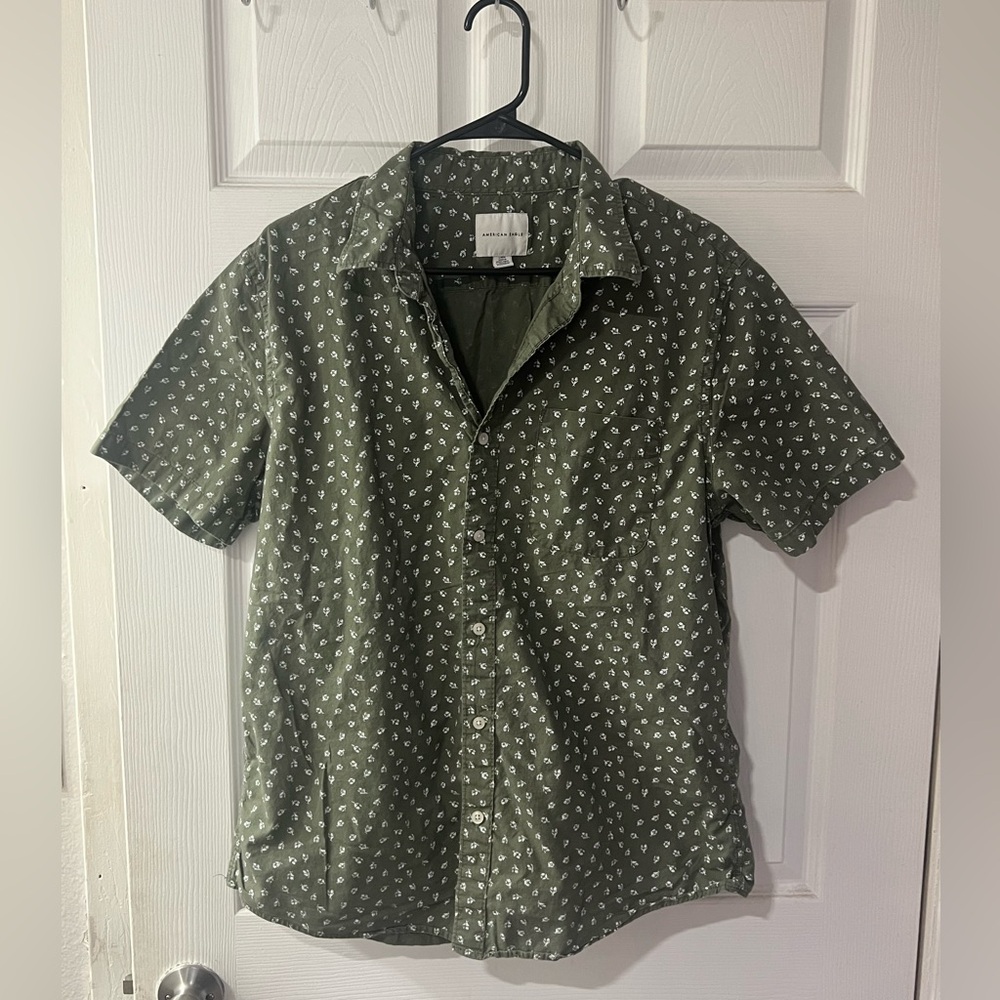 American Eagle Men's Button Down Shirt